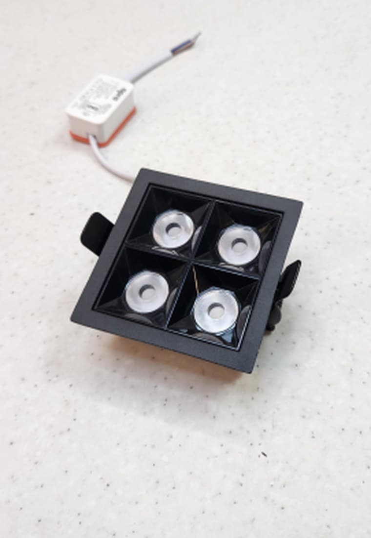 935 Square Spotlight